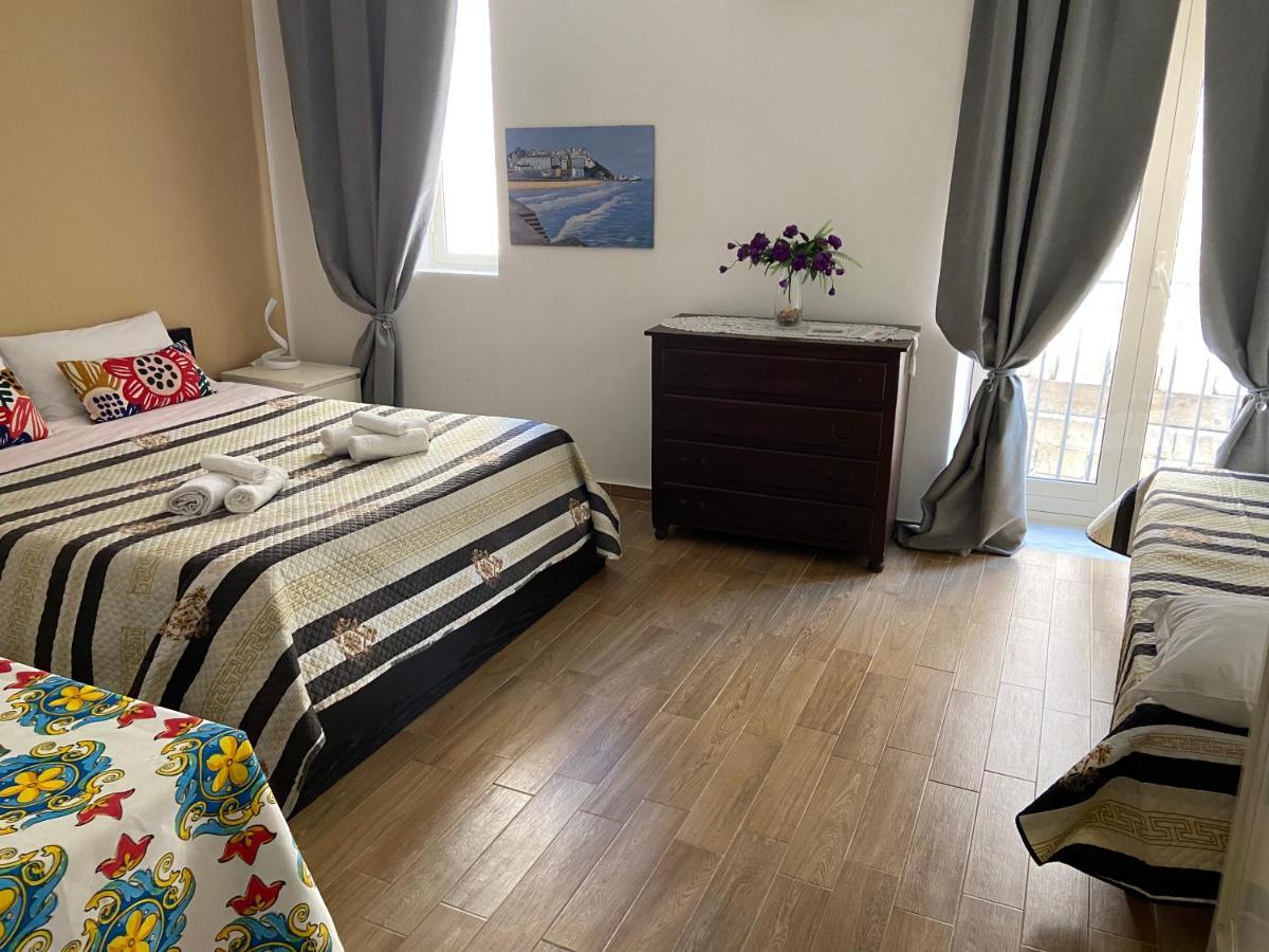 ホテルRent House A Casa Mia パレルモ エクステリア 写真